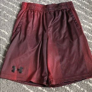 Under armour boys shorts size L